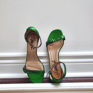 Lanvin Green Leather Sandal Size 37 / US 6 - Made in Italy - Never Worn!